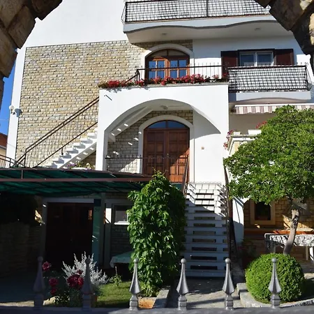 公寓 With Wifi Sveti Filip I Jakov, Biograd - 4299 *