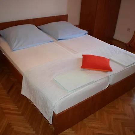 Lägenhet With Wifi Sveti Filip I Jakov, Biograd - 4299