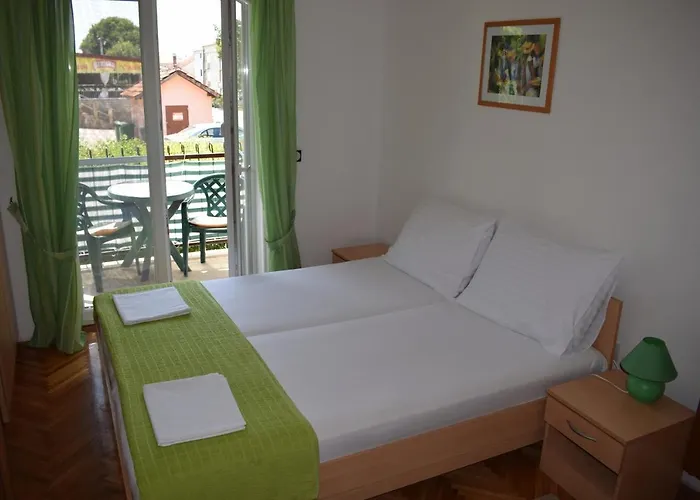 With Wifi Sveti Filip I Jakov, Biograd - 4299 * Свети-Филип-и-Яков